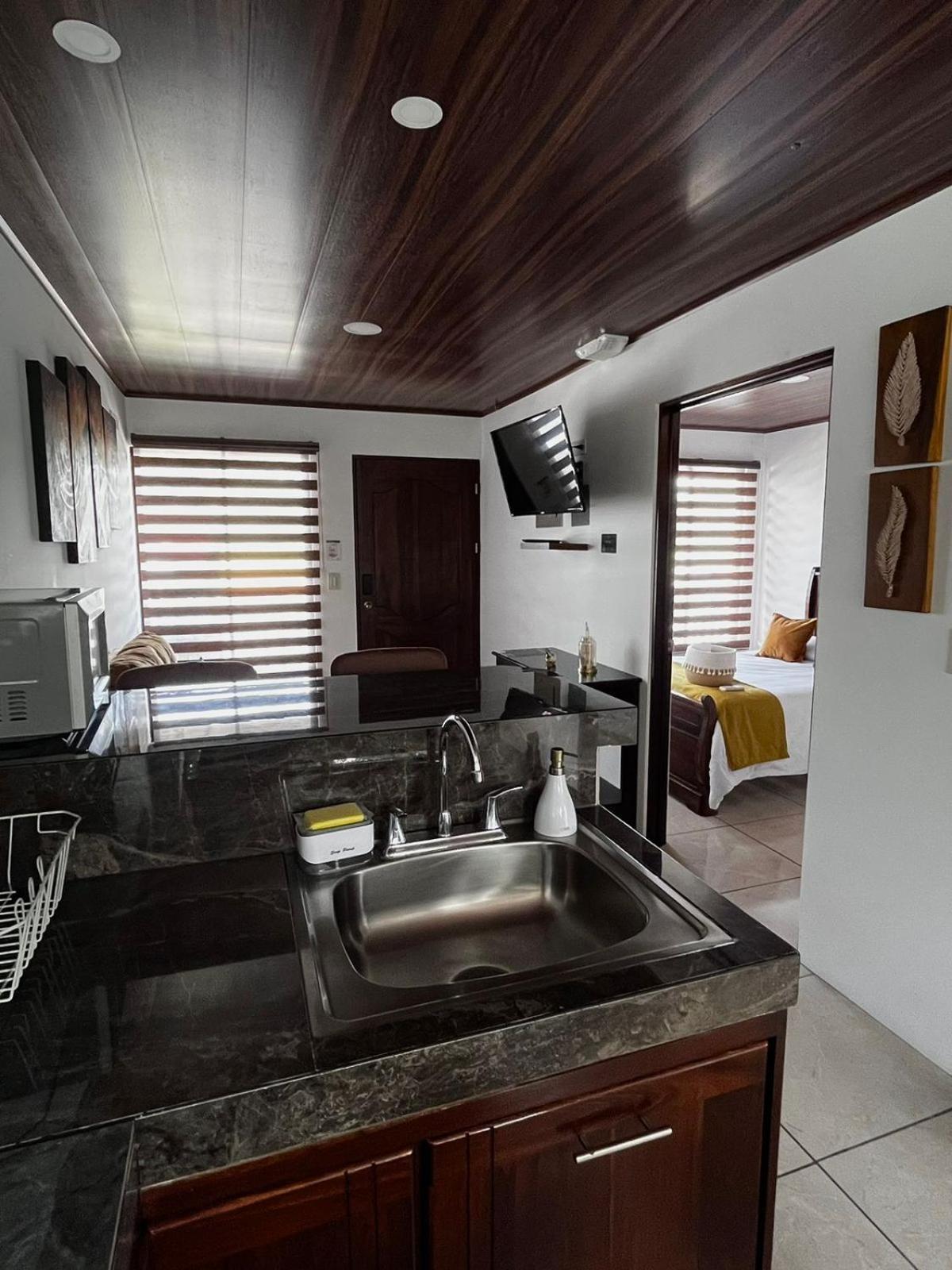 Mevak Apartments Suites La Fortuna Zewnętrze zdjęcie